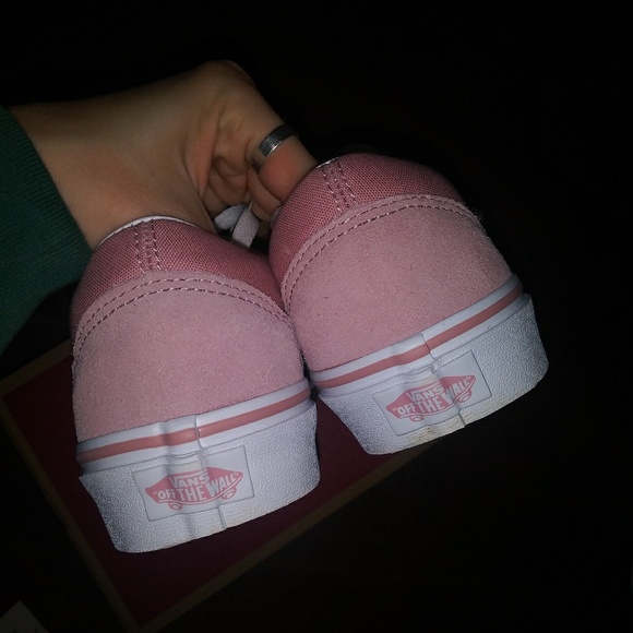 Vans - Picture 5 of 6